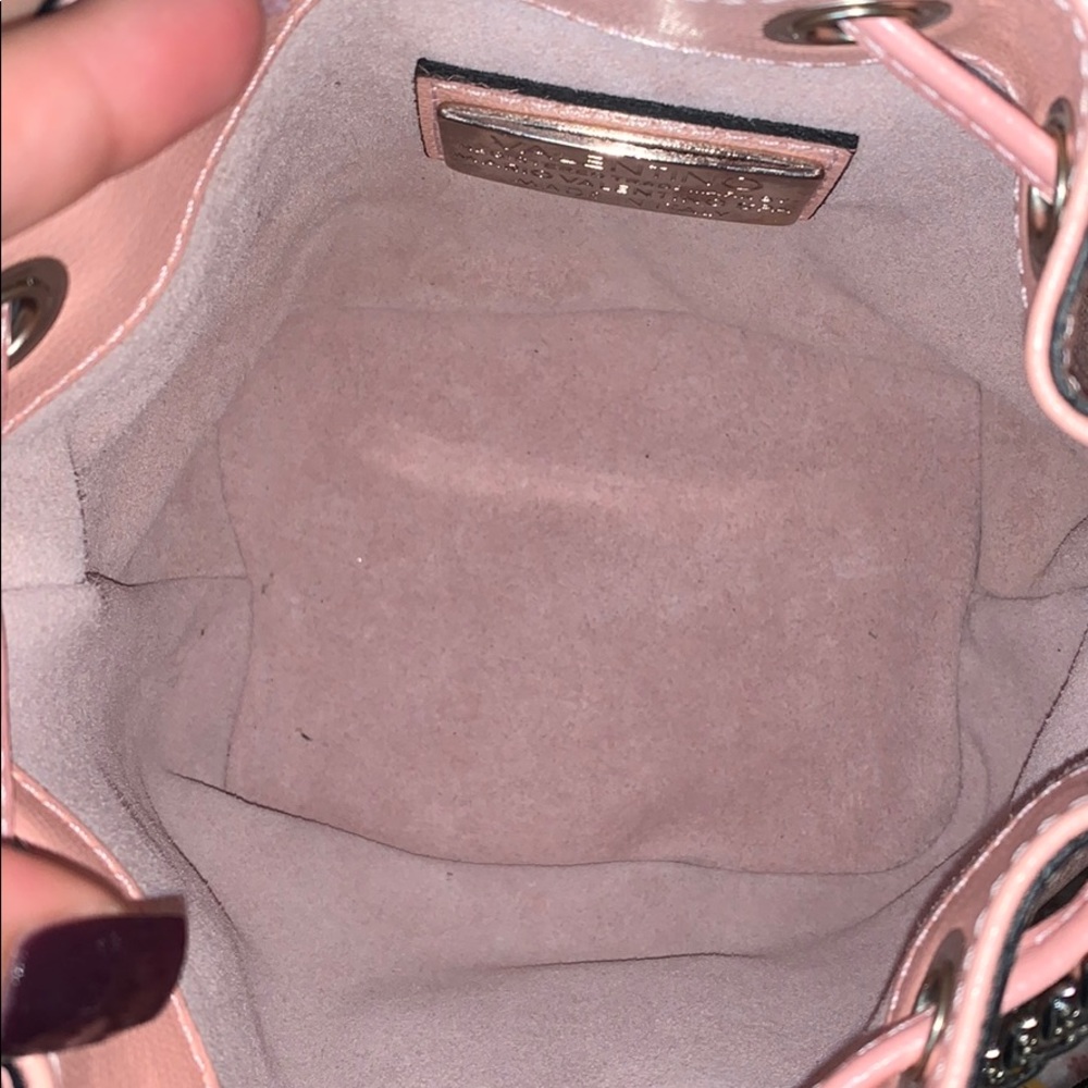 Mario Valentino discontinued Jules pink leather bucket bag - Picture 6 of 11